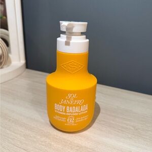 Sol de Janeiro Yellow Body Badalada Vitamin-Infused Lotion